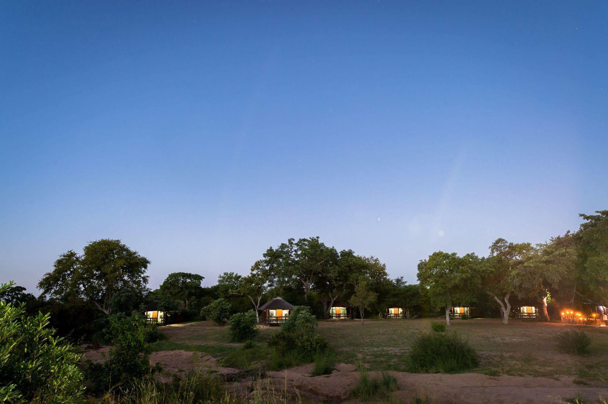 Shindzela Tented Camp Резерват за дивеч „Тимбавати“ Екстериор снимка